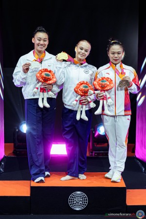 wag aa podium sfe03796 simone ferraro ph